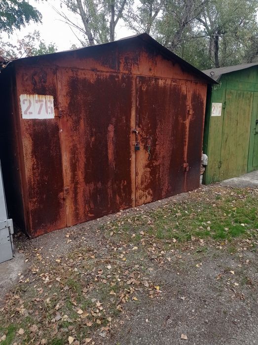 Продам гараж на набережной возле Ашана