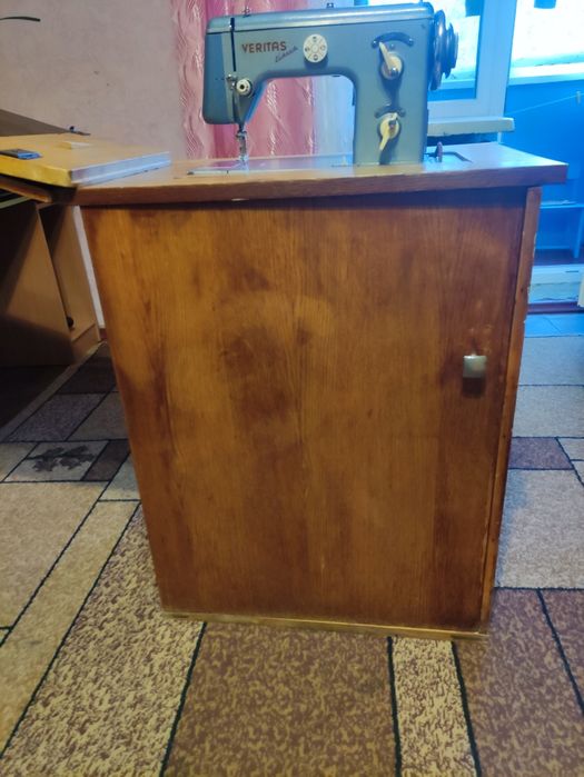 Продаю швейну машину Veritas