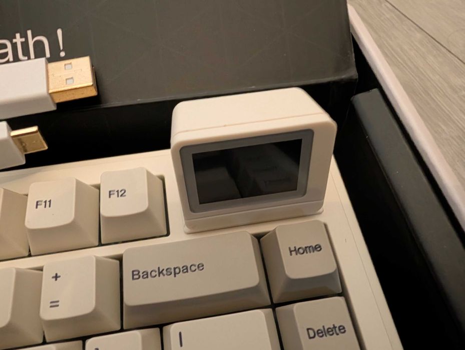 Teclado Mecânico Epomaker RT82