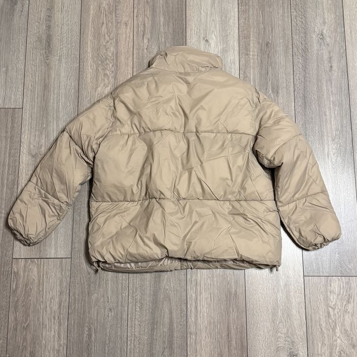 Пуховик куртка бежева