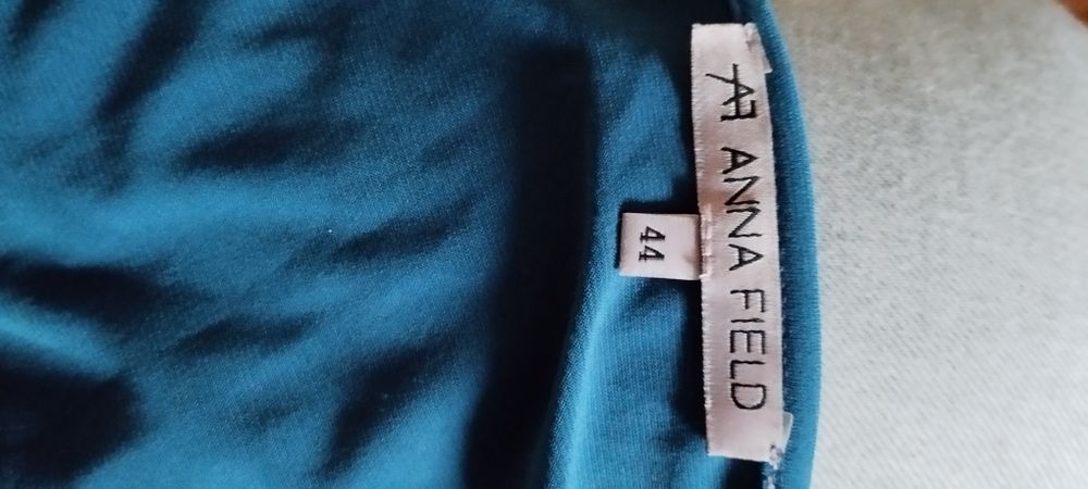 Elegancka sukienka koktajlowa 44