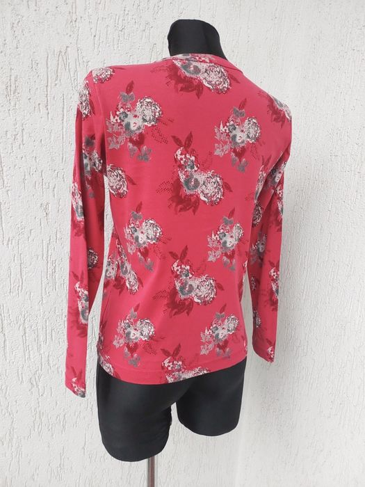 Sweterek rozpinany w roz S/M.