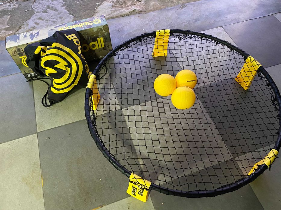 Conjunto de Roundnet SPIKEBALL Standard com Rede e 3 Bolas