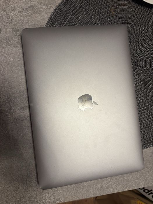 Laptop Macbook 13 pro srebrny