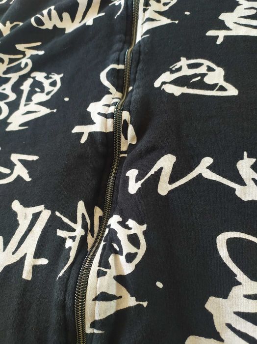 Bluza MOHITO M L czarna białe napisy suwak bawełna wiosna