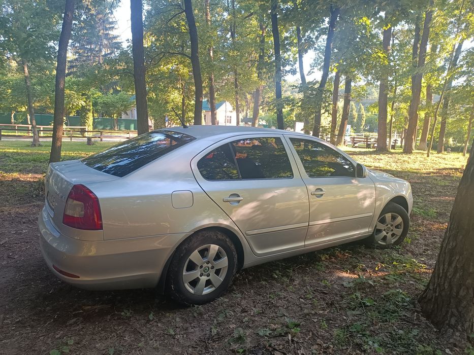 Автомобіль шкода
