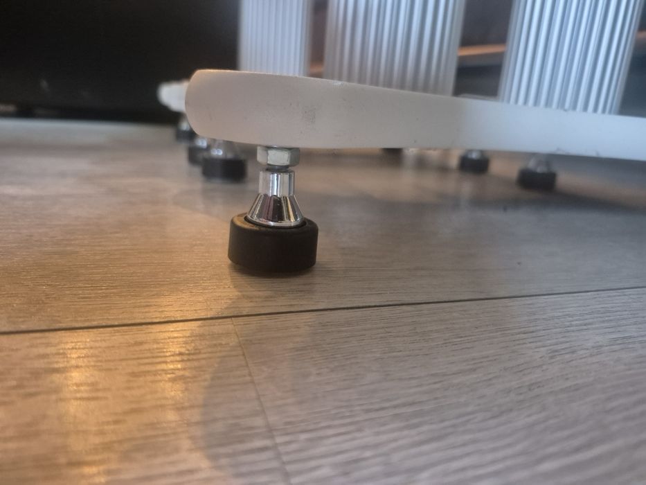 Standy(podstawki) do kolumn SOLID TECH