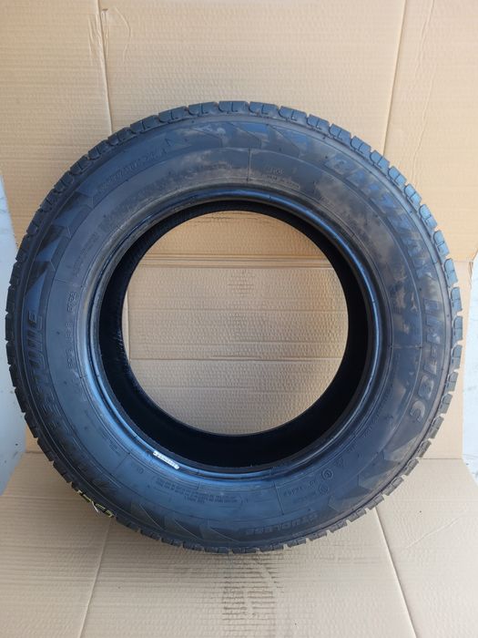 bridgestone blizzak lm18c 215/65r16 106 t 8,5mm