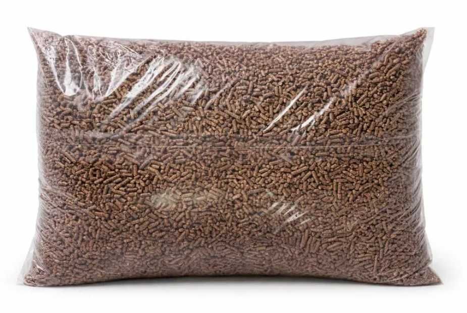 Pellet drzewny dla zwierząt – ściółka do kuwet 15 kg