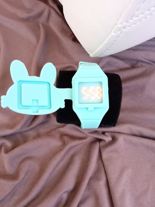 Silikonowy cyfrowy zegarek dla dzieci