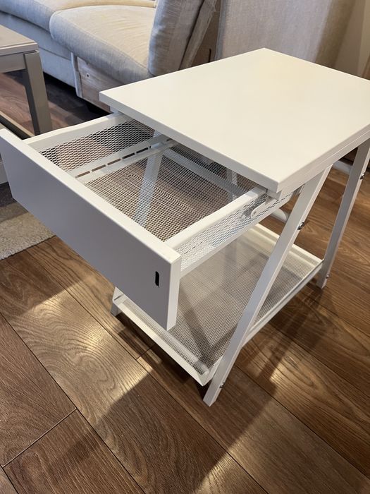 Ikea Trotten, kontenerek pod biurko