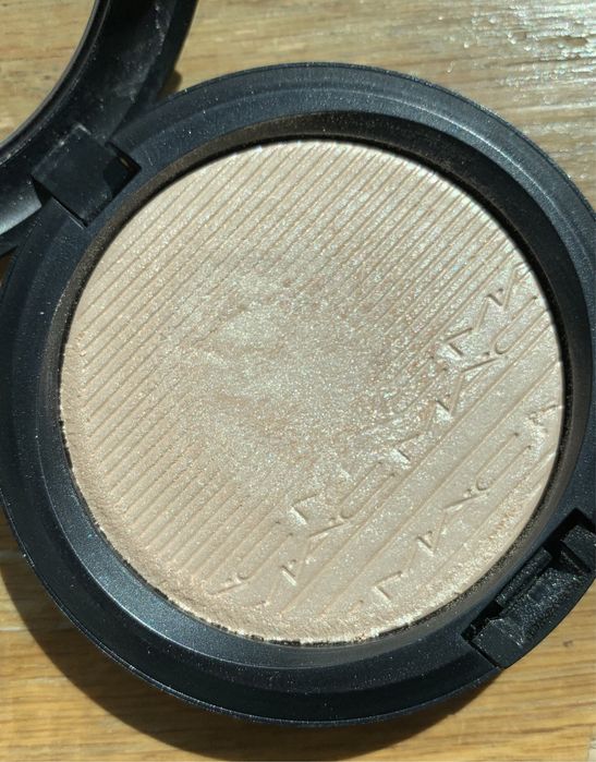 Iluminador MAC Extra Dimension Skinfinish
