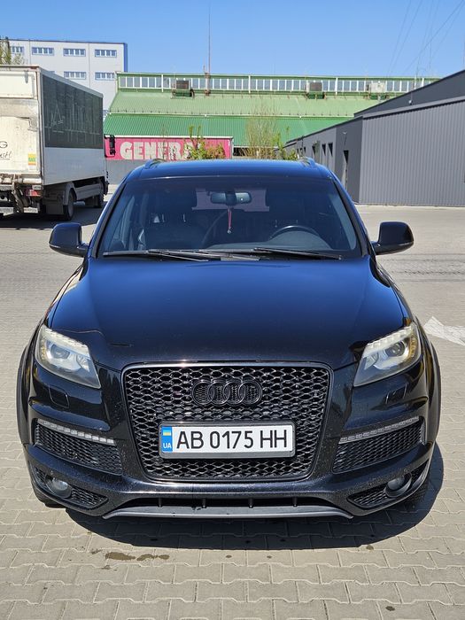 Продам AUDI Q7 2012
