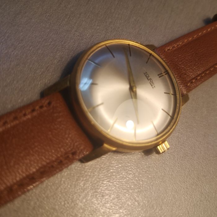 Zegarek mechaniczny Tourist