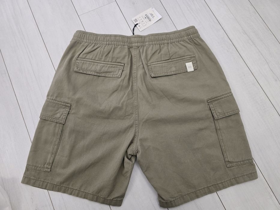 Чоловічі шорти Pull&Bear L