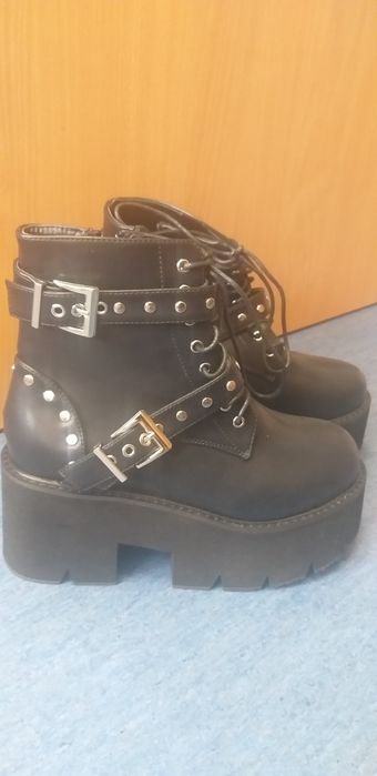 NOWE Workery z dżetami 38