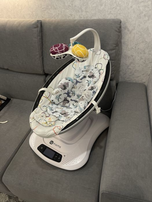 4moms заколисуючий центр