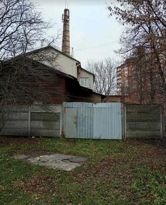 =)Продаж частини будинку