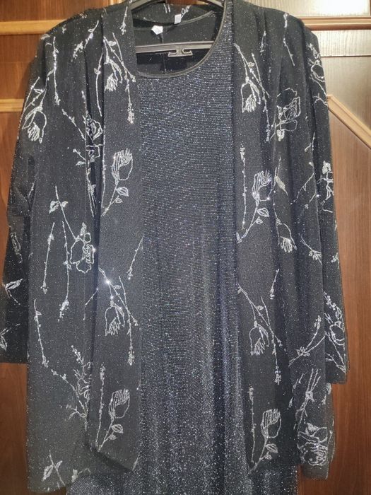 Костюм на пишну пані