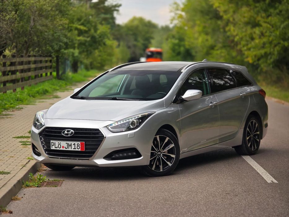 Hyundai i40 2016_FLL_1,7D_141KM_Automat_Panorama_Xenon_Kamera Navi_Skóry_Gwarancja
