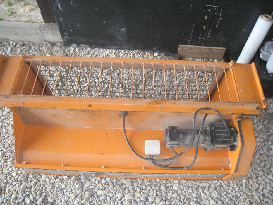 Posypywarka do piasku soli elektryczna