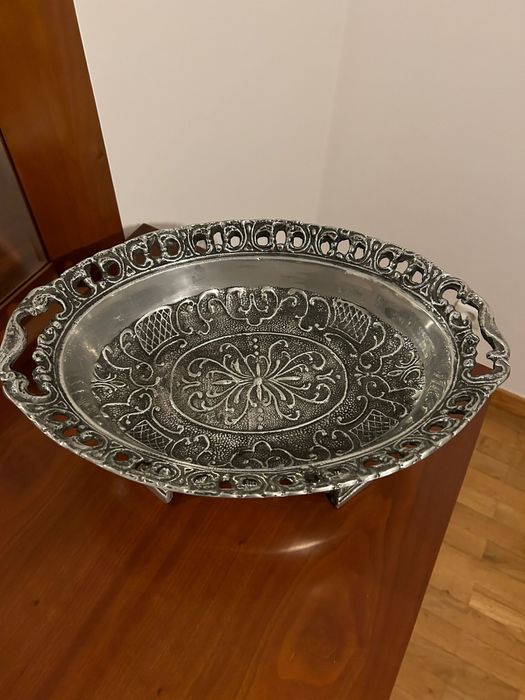 Taça de decoração em estanho