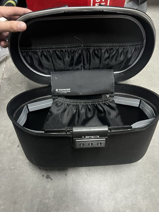 Necessaire samsonite preto