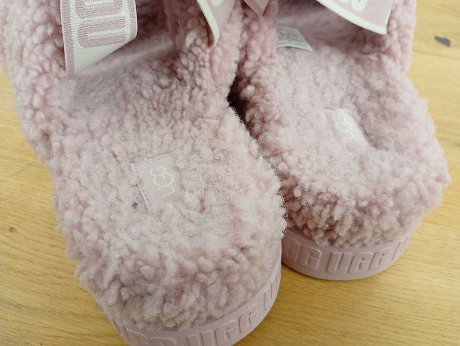 Klapki, sandały Ugg Oh Fluffita Slipper, rozmiar 40 Niedrzwica