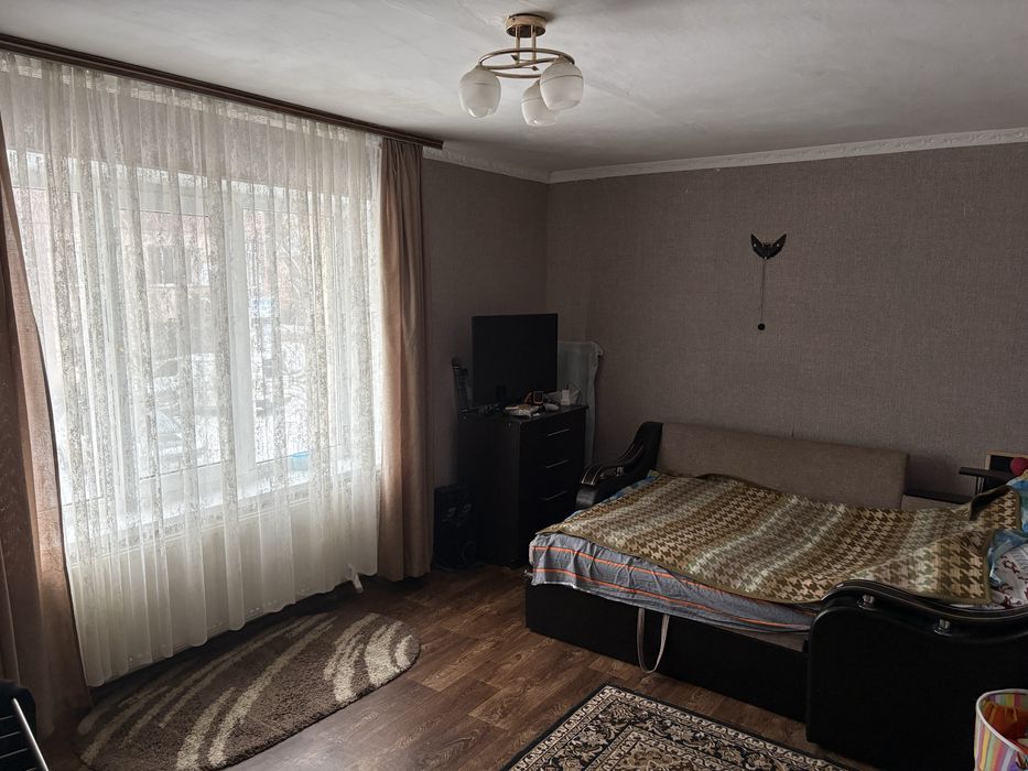 Продам Квартиру 2 кімнатна, 1 поверх . ЦЕНТР МІСТА , кутова !терміново