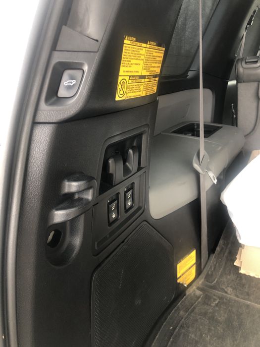 Продам Toyota Sequoia