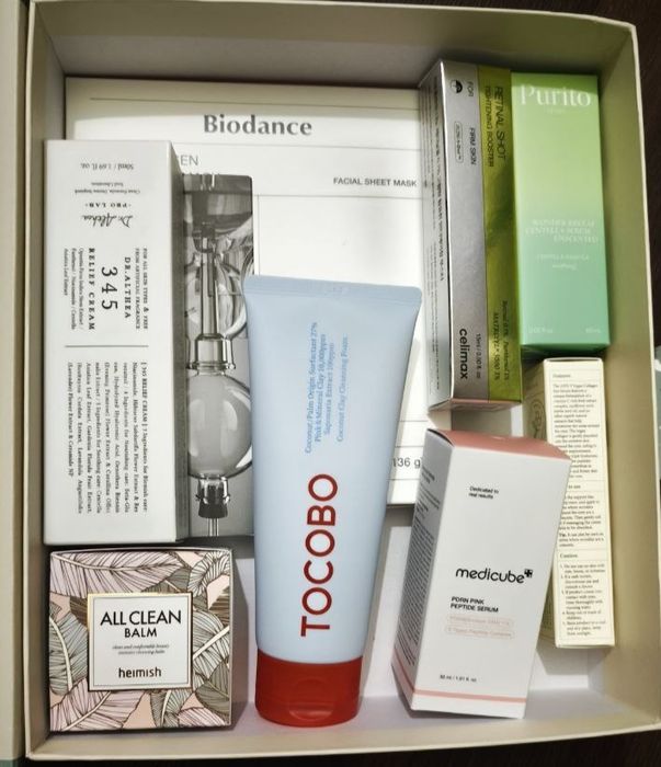 Набір корейської косметики по акційній дуже вигідній ціні.