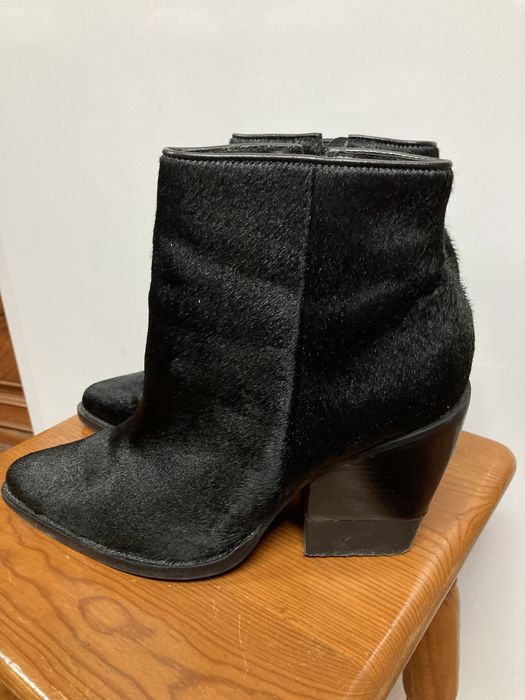 Botas Zílian n40 pretas em pele com pelo