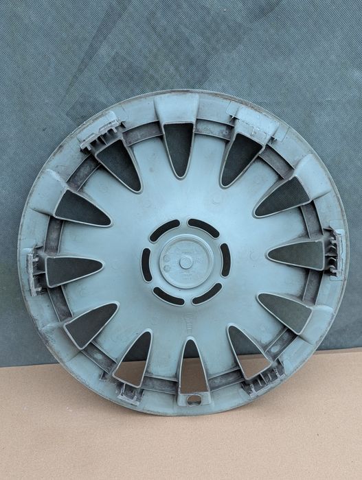 Оригінальний ковпак BMW 16"
