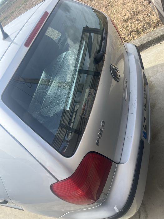 Carro Volkswagen Polo 1.0 de 2001 pra vender por peças