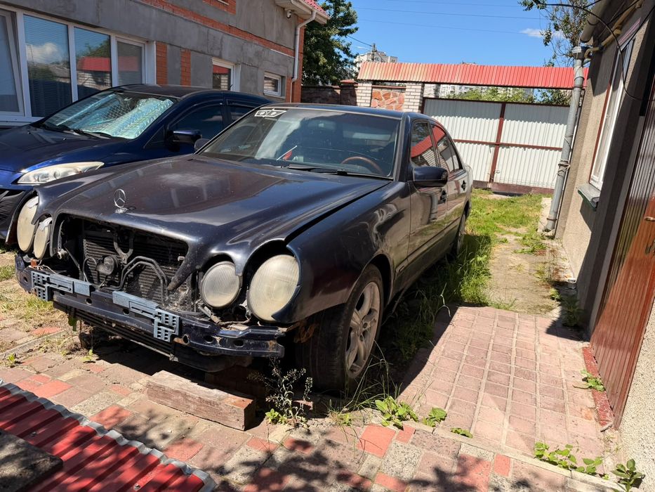 Продам Мерседес W210