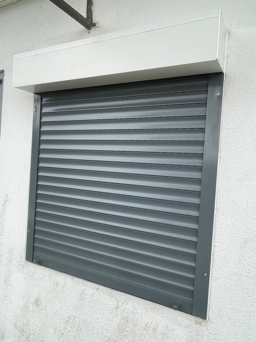 Reparação de todo o tipo de Estores e Janelas