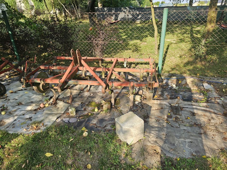 Kultywator 13 zębowy