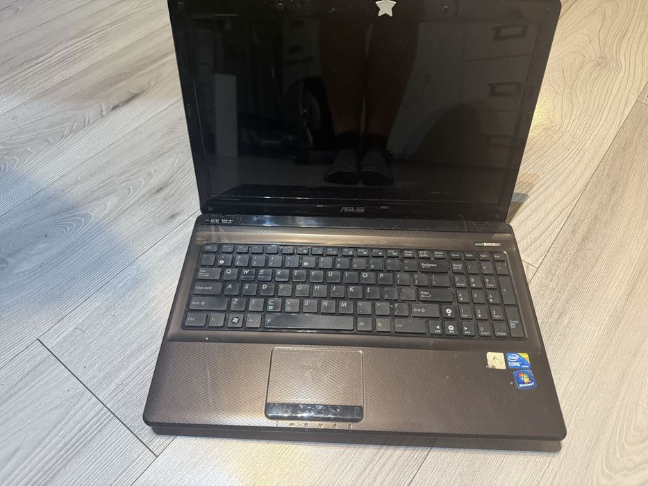 Laptop używany ASUS