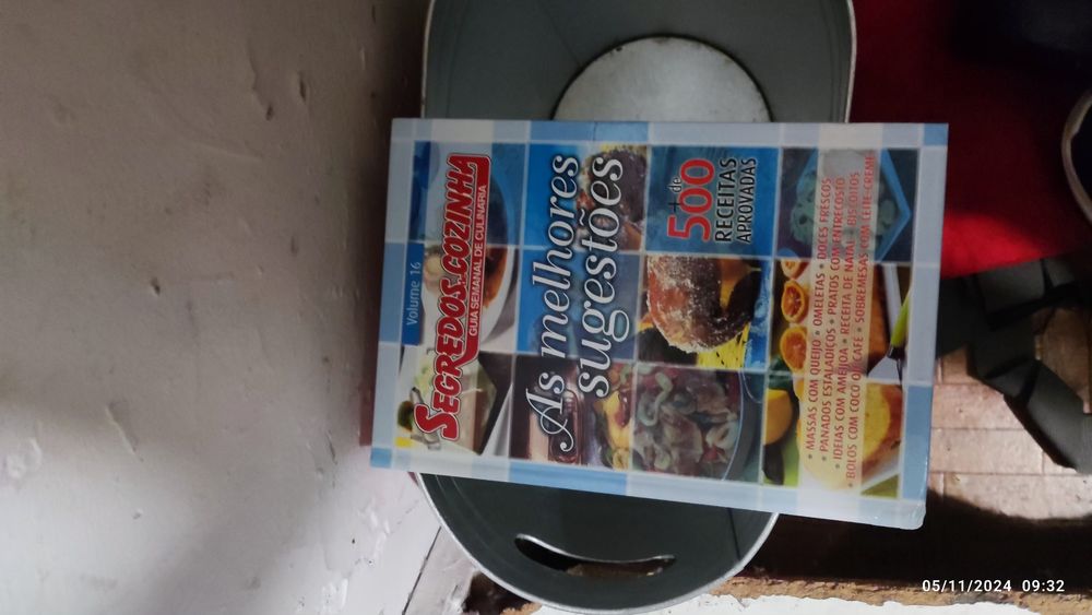 Vários livros para destralhar
