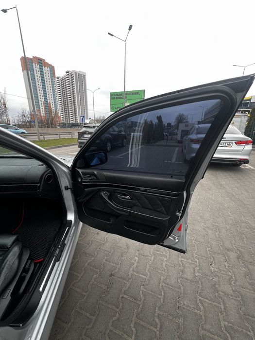 Продам BMW e39 523i