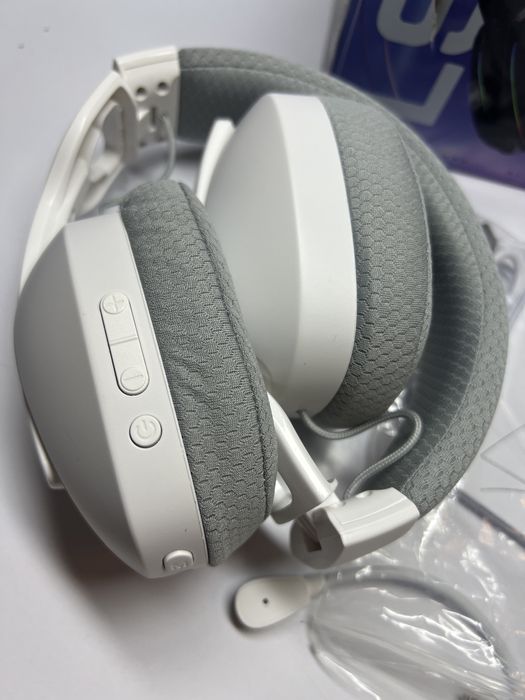 наушники марки Attack Shark, модель L90.