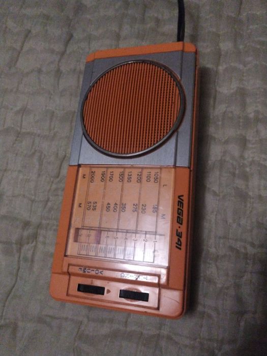 касетний плеєр дисковий магнітофон дека радіо касети диски центр