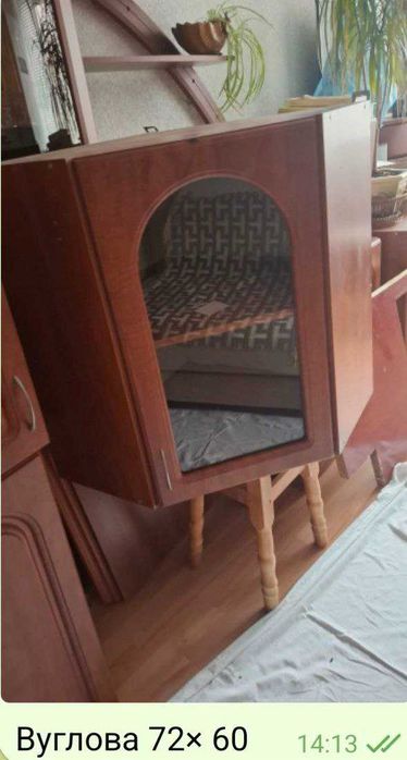 Кухонні шафи, варочна газова поверхня, піч електрична бу.