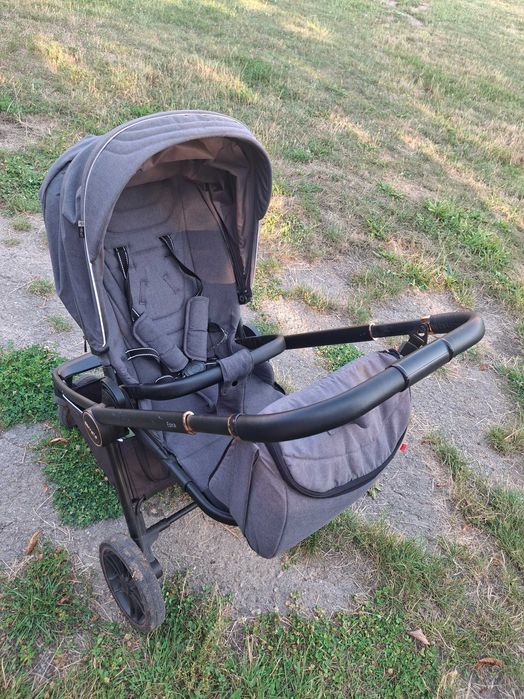Коляска Carrello Epica 2 в 1