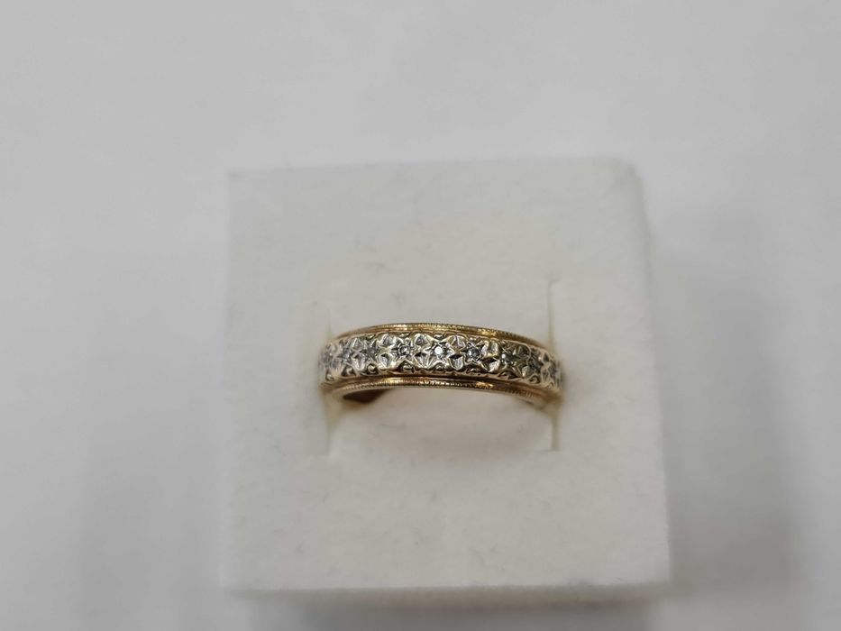 Złota obrączka damska/ 19 brylantów/ 375/ 3.32 gram/ R10