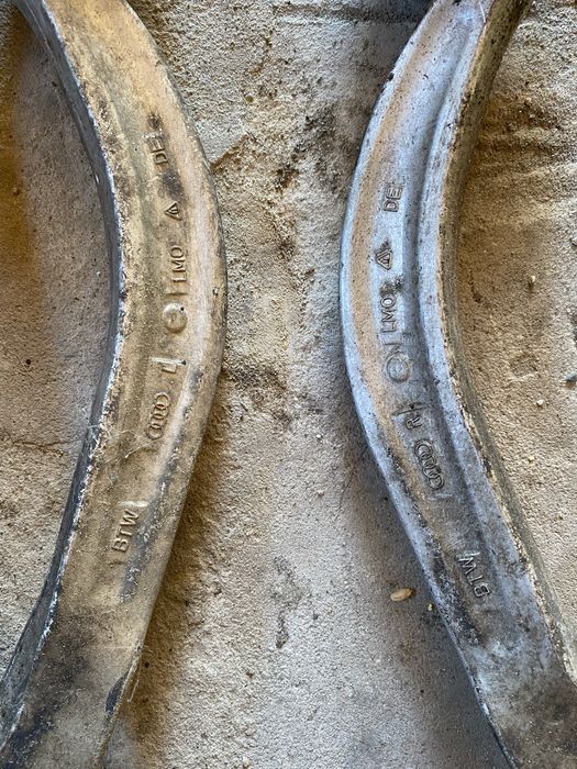 Продам комплект передніх важелів/ричагів та телевізор Audi a4b6