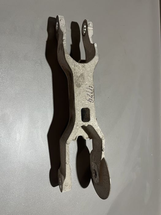 Подушка двигателя нижняя jeep cherokee kl 2018 2022