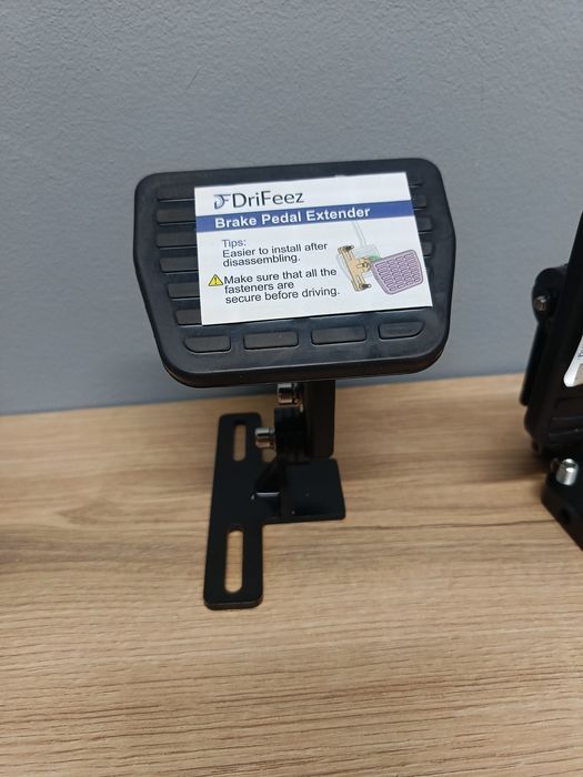 Zespół przedłużaczy pedału gazu hamulca