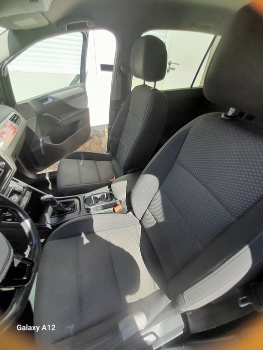 Vendo volkswagen touran 2016 em bom estado.