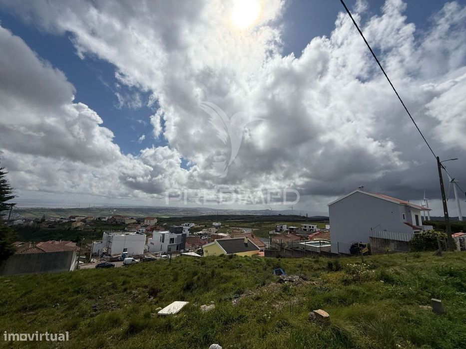 Terreno p/ construção com 418m2 — Vialonga, Lisboa